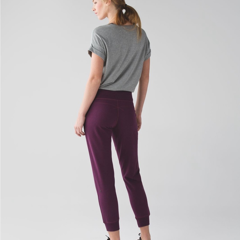 Lululemon Comfy As Sweat Pant Heathered Red Grape Size 4